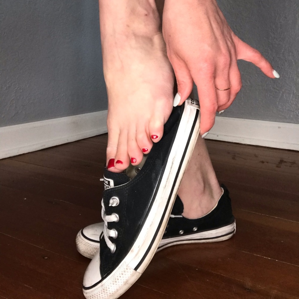 Converse Low Top slip ons